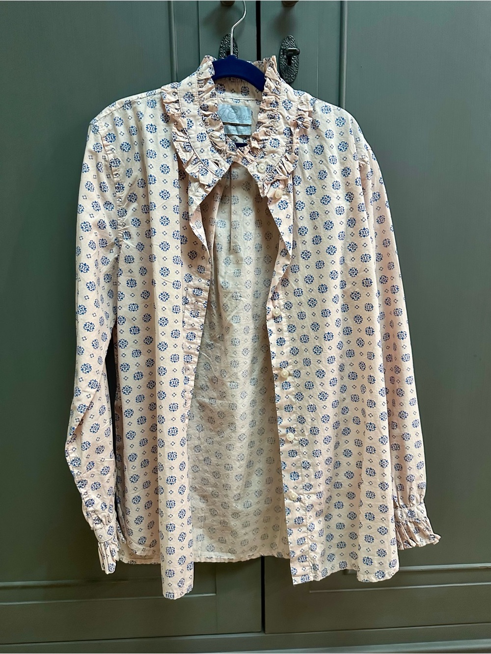 NWOT J. Crew Ruffled Collar Printed Shirt in blush pink with blue floral print